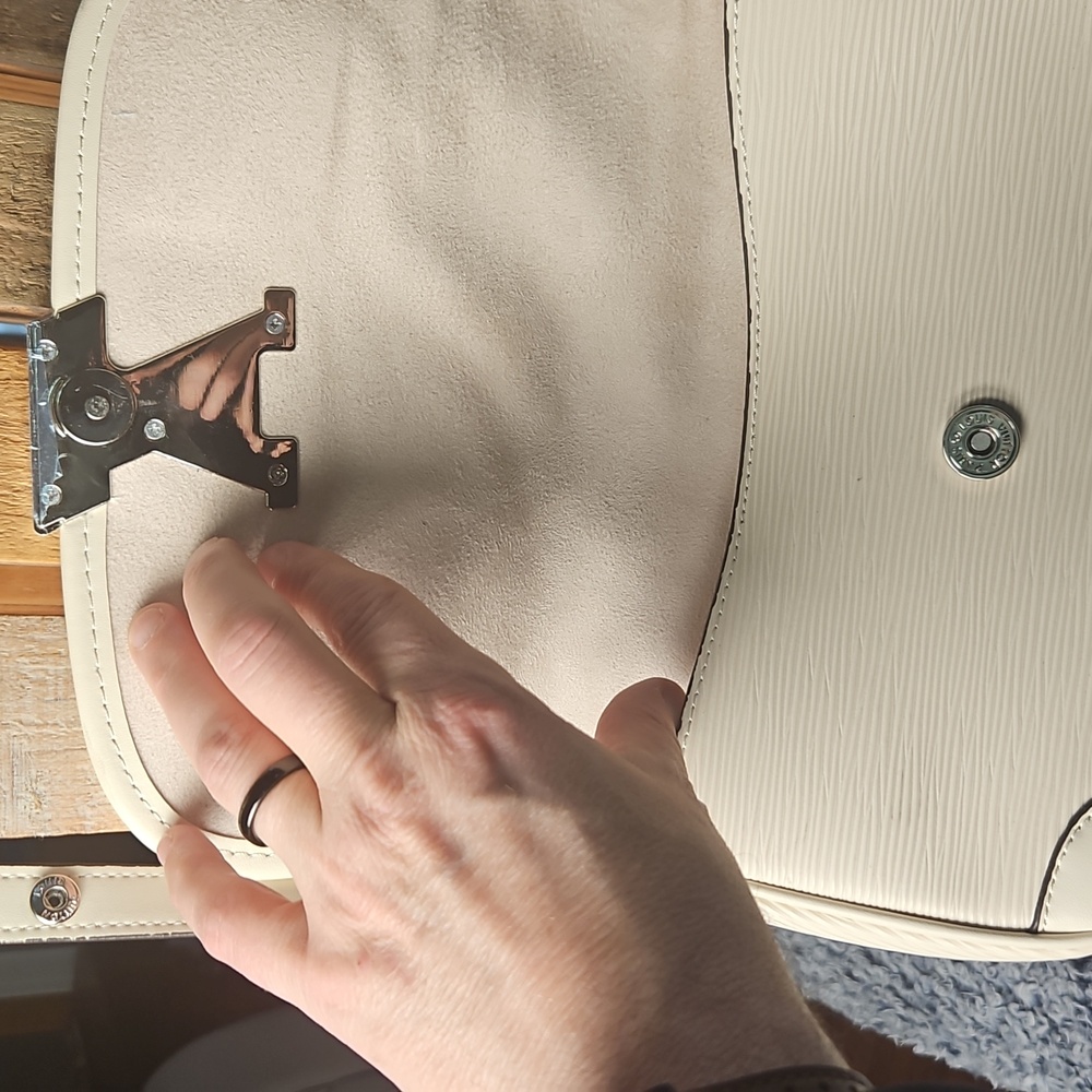 Cream Art Deco Designer Buci Crossbody Bag, B15278 LV - Picture 8 of 16